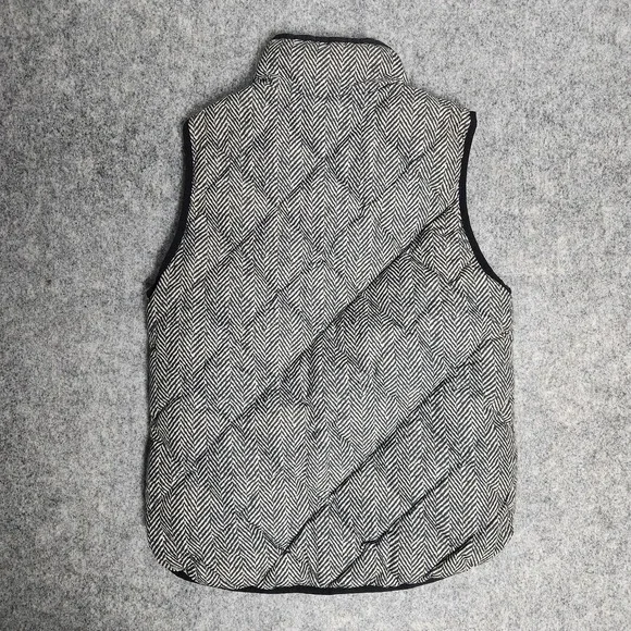 J Crew Quilted Puffer Vest Women L Down Blend Black Gray Herringbone Chevron - Picture 2 of 5